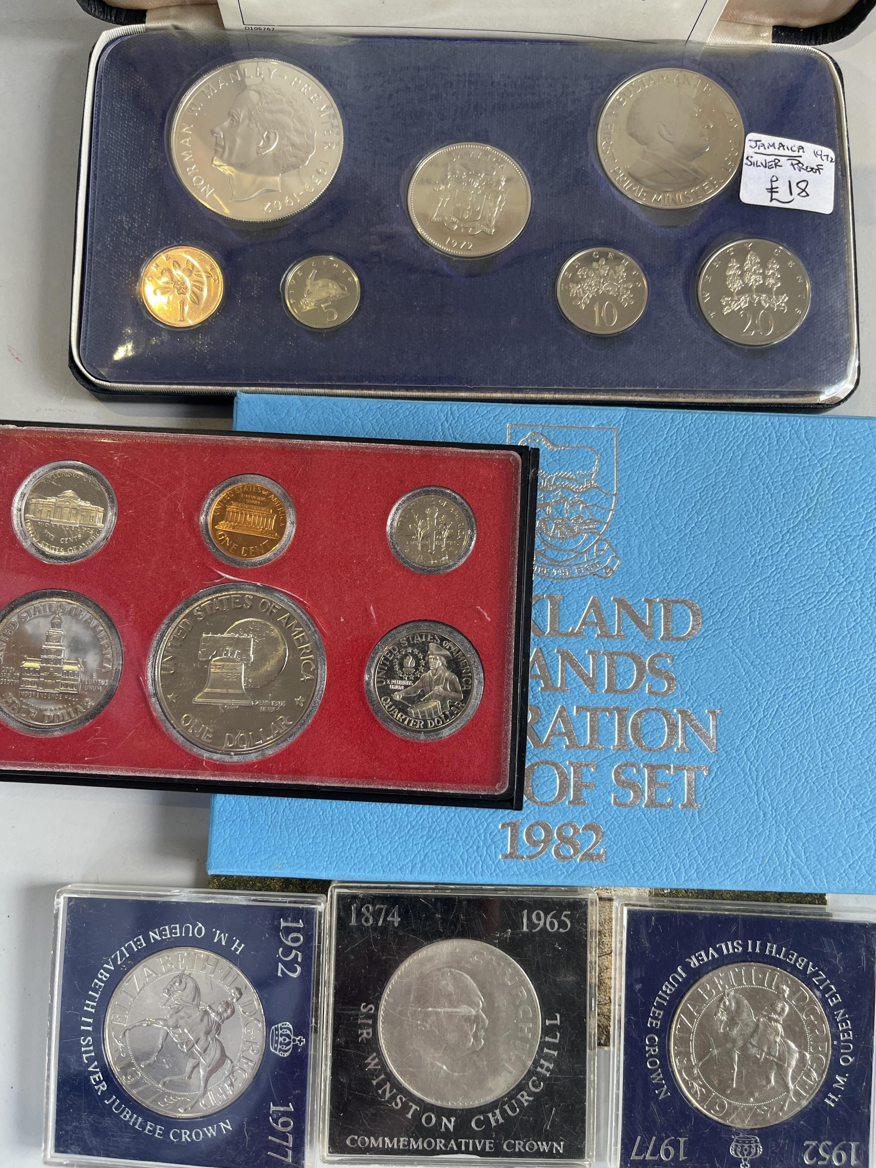British silver coins, to include George III to George VI silver 1819, 1889, 1935 and 1937, halfcrowns, florins and shillings, four Mexico silver 25 pesetas 1968, a cased Jamaica, 1972 proof set, various cupronickel crown